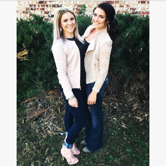 Meet your Posher, Keely - Picture 1 of 1